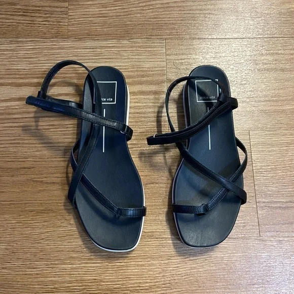 Dolce Vita Platform Sandal - Picture 3 of 10